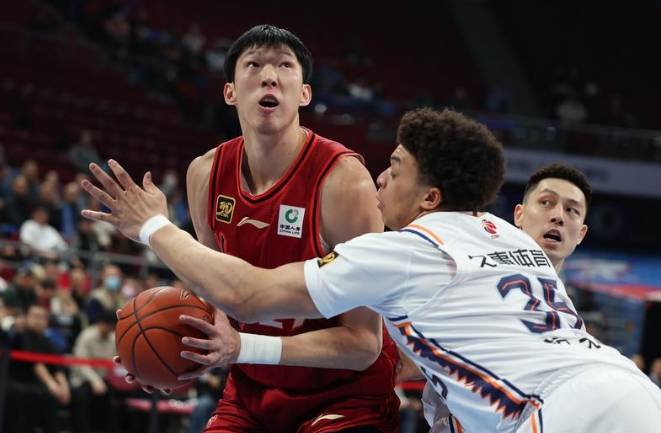 電競足球_周琦砍20+11布莱德索21分 北京队三擒上海迎3连胜