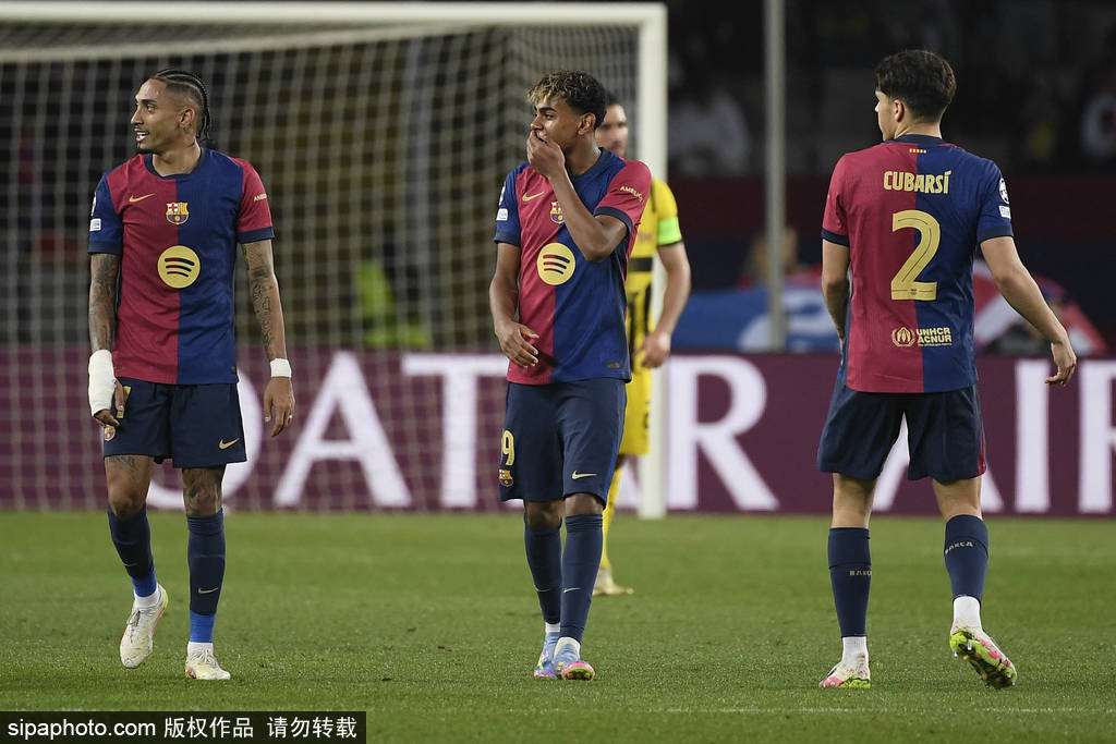 南美洲球会杯
_欧冠-莱万2球弑旧主亚马尔拉菲尼亚破门 巴萨4-0多特