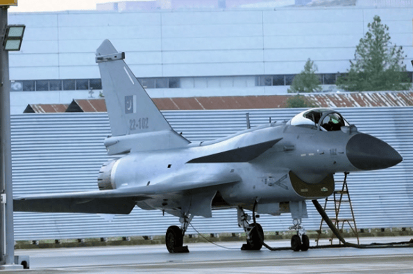 皇冠信用网开号_歼10CE飞行6000公里皇冠信用网开号，埃及却要采购100架韩国战机，背后是谁在搅局？