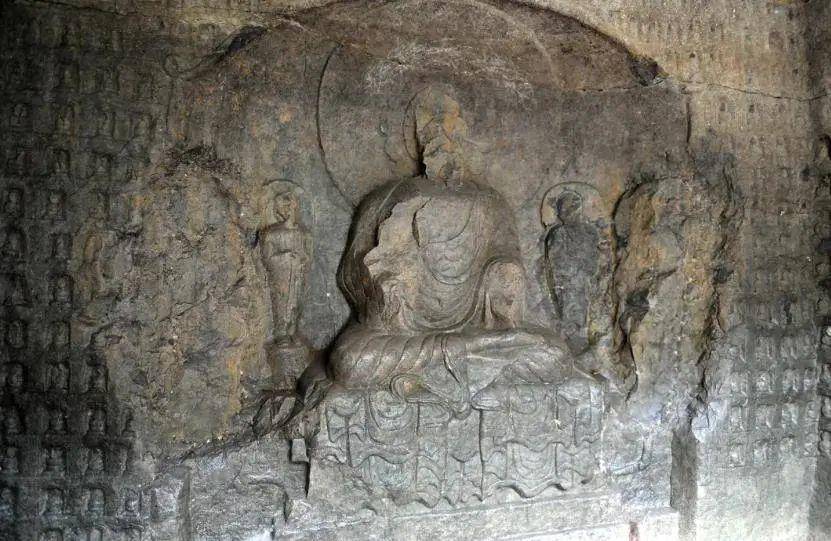 皇冠信用在线注册_河南鹤壁一水库水位下降现千佛石窟皇冠信用在线注册,开凿于东魏内有1043尊石佛,有佛像首部消失,水库管理方回应