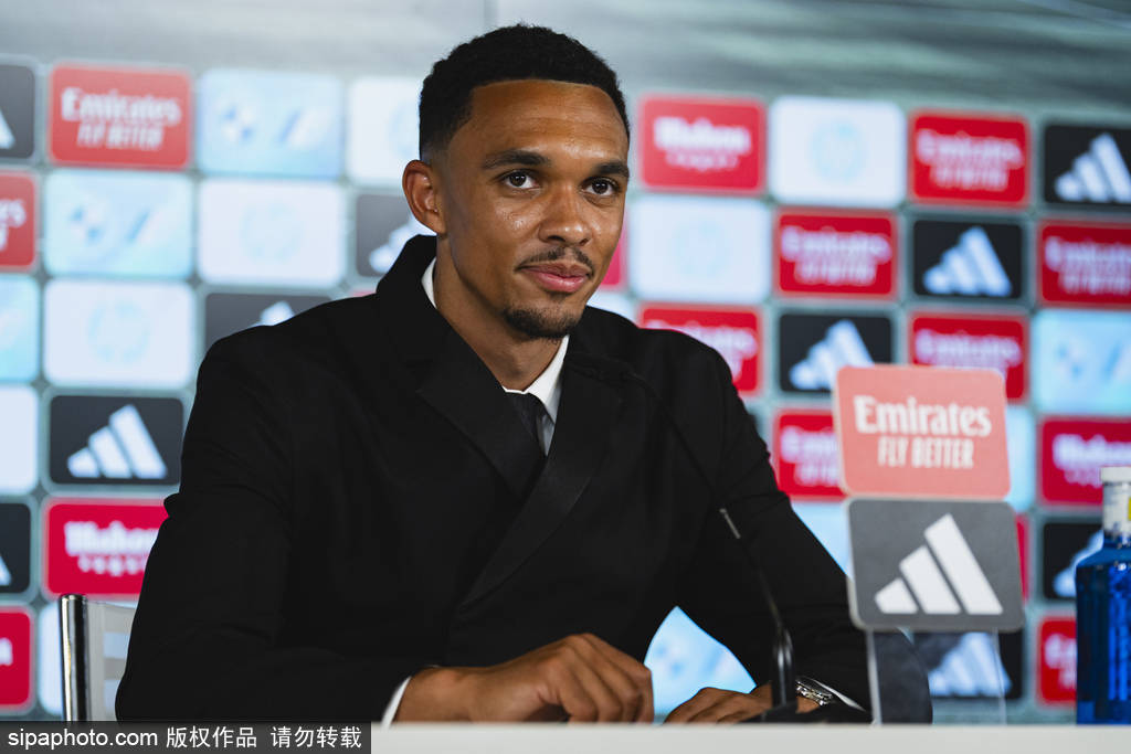 迈阿密国际vs波尔图
_阿诺德称赞皇马训练质量高：传球节奏快 和迈阿密国际vs波尔图
我习惯的很不同