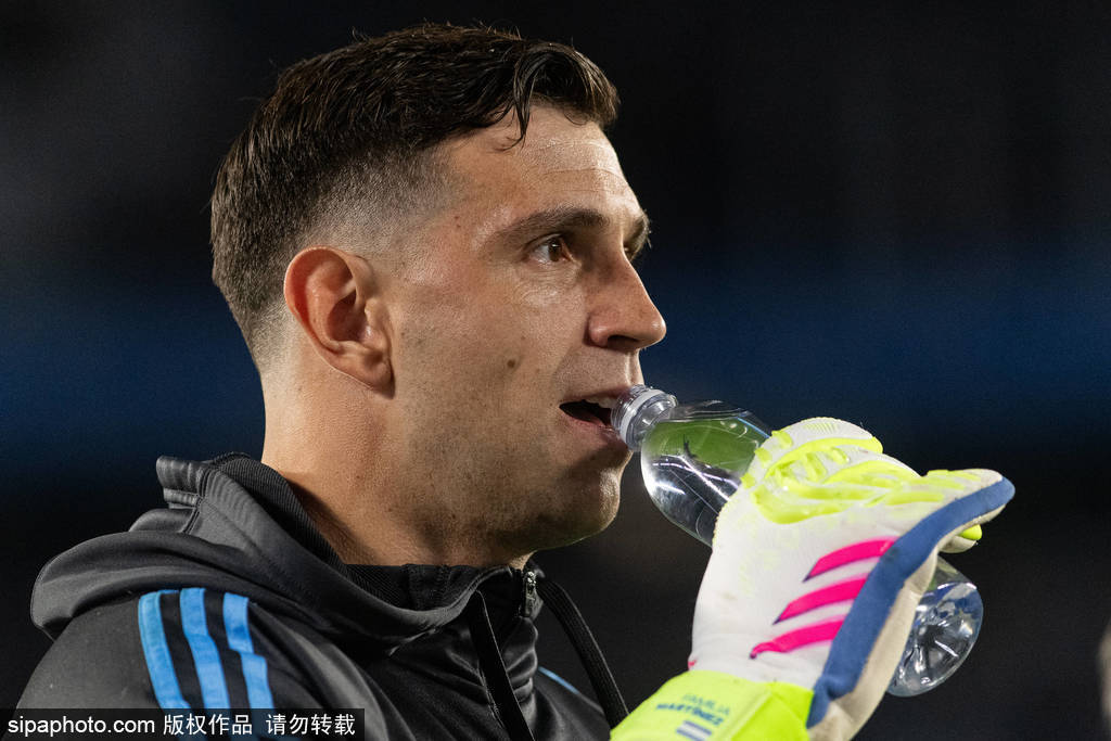 世俱杯比分_4000万镑!马丁内斯转会曼联真相曝光世俱杯比分,世界杯冠军门将或成红魔救世主