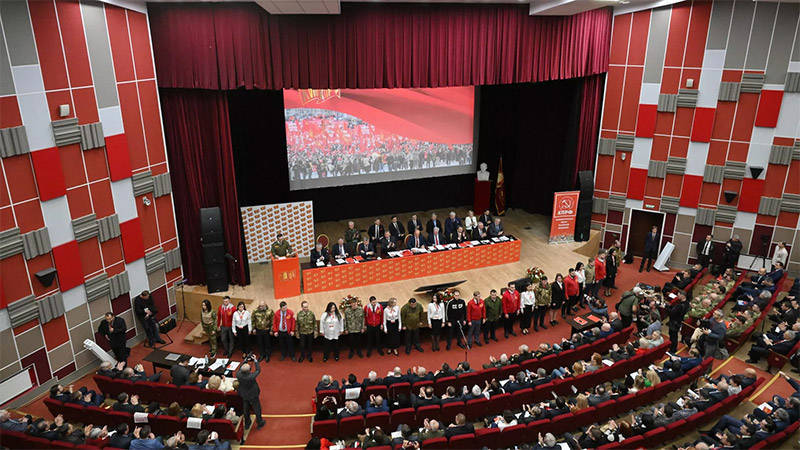 皇冠信用網代理_俄共通过决议:认定赫鲁晓夫关于斯大林个人崇拜的报告存在错误