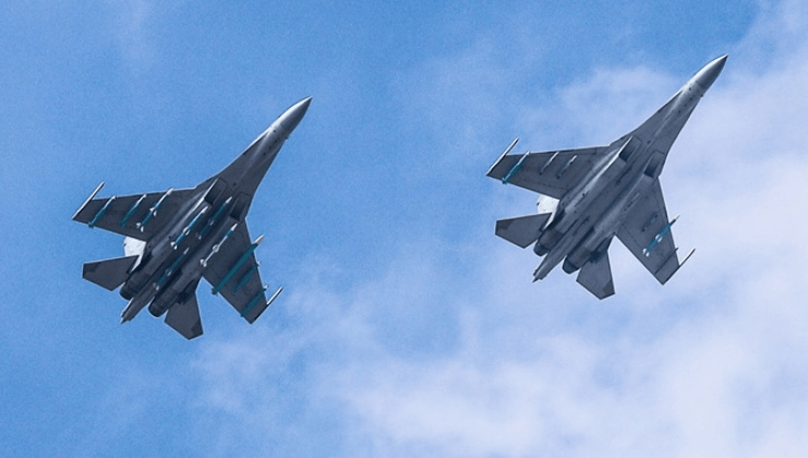 女足东亚杯2025赛程表
_美媒:伊朗欲购中国重型战斗机女足东亚杯2025赛程表
,不需要歼10,歼16靠隐身击落F-35