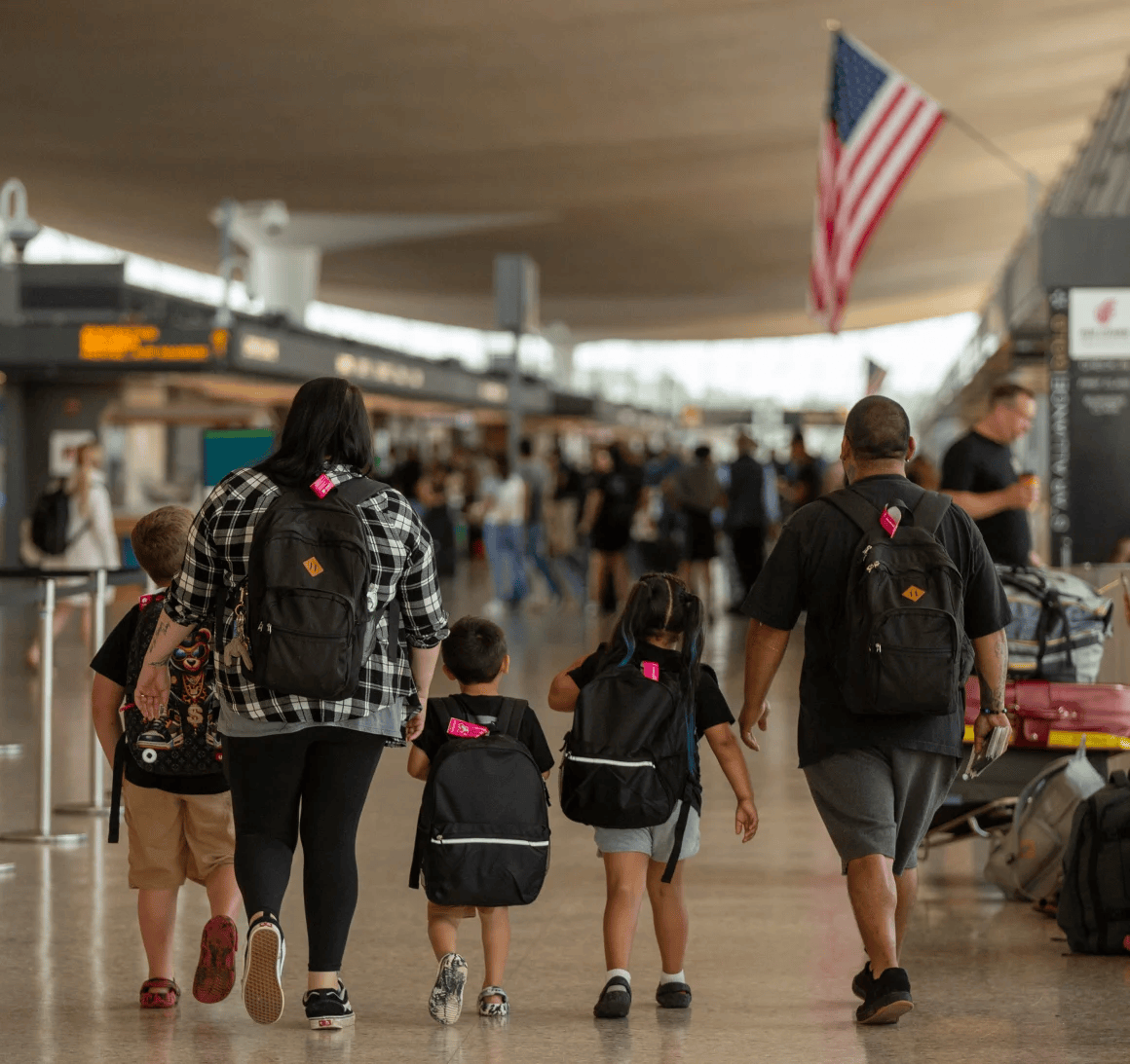 五大联赛所属的国家
_一家人自愿被驱逐出美国：“留在这里是一场赌博”