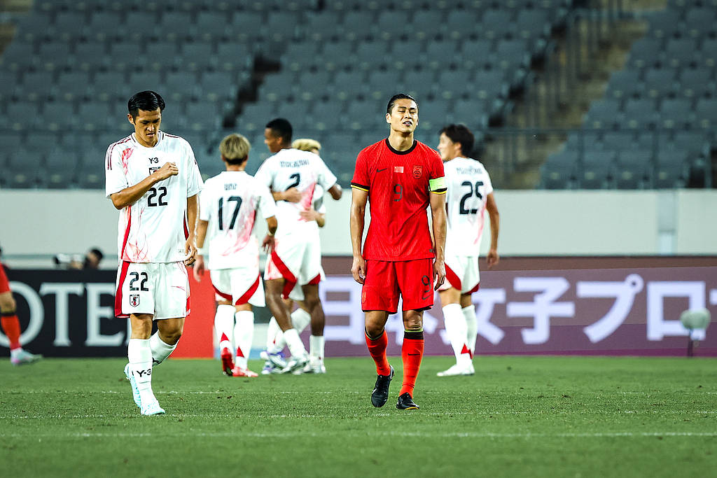 韩国足球联赛
_东亚杯-张玉宁失单刀 国足0-2不敌日本遭两连败