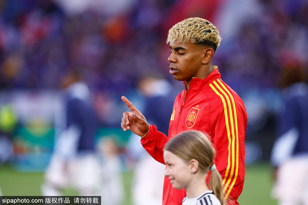 韩国 v 日本比賽_亚马尔:世界杯强敌太多 若在决赛遭遇中国队也会很困难