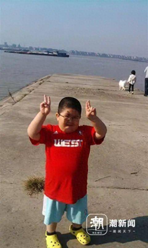 皇冠信用盘登3出租_杭州330斤男孩患罕见病：永远吃不饱皇冠信用盘登3出租！妈妈抹泪不放弃：我要陪他长大
