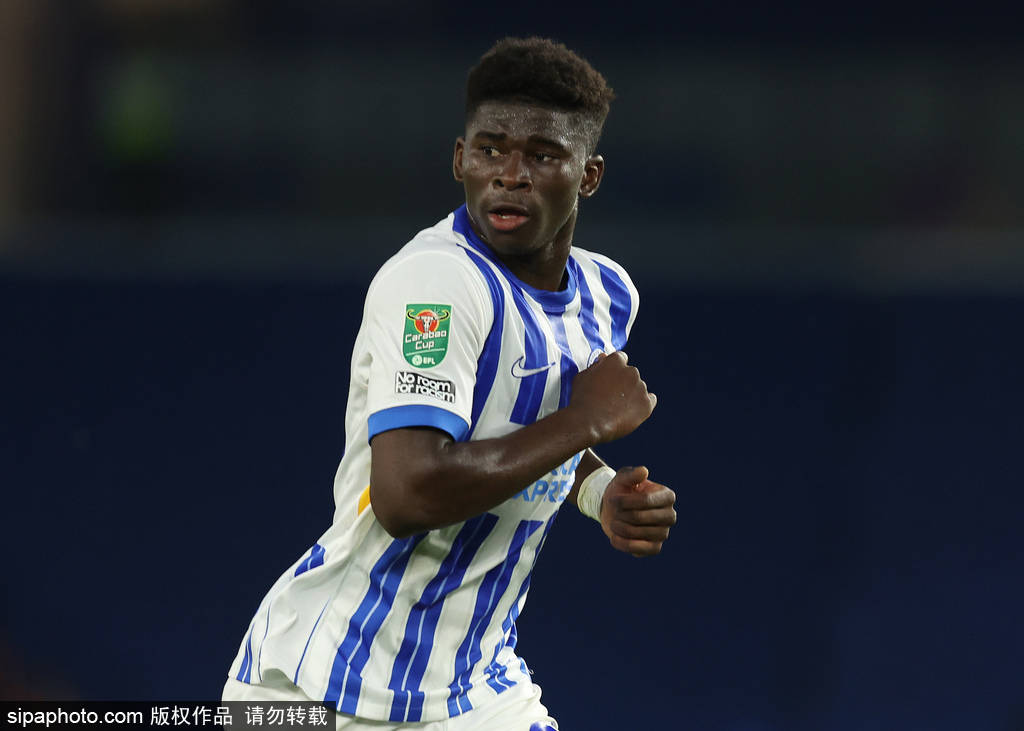 皇冠信用网开户_曼联转会动态:巴莱巴交易前景解析与球员出售策略