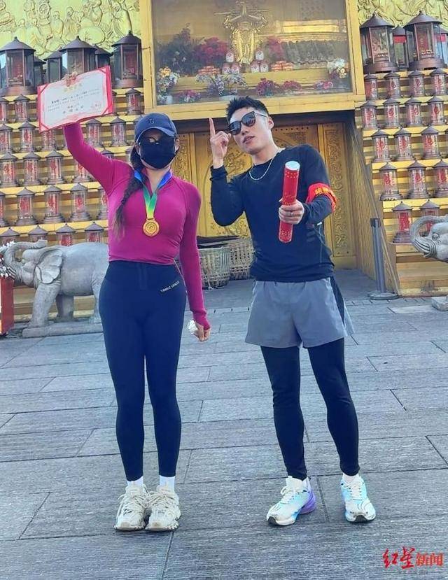 卡托利卡Vs科布雷索_揭秘峨眉山陪爬团队：已陪爬千名游客九成为女性卡托利卡Vs科布雷索，不会主动拉背扛抱，主要保障安全