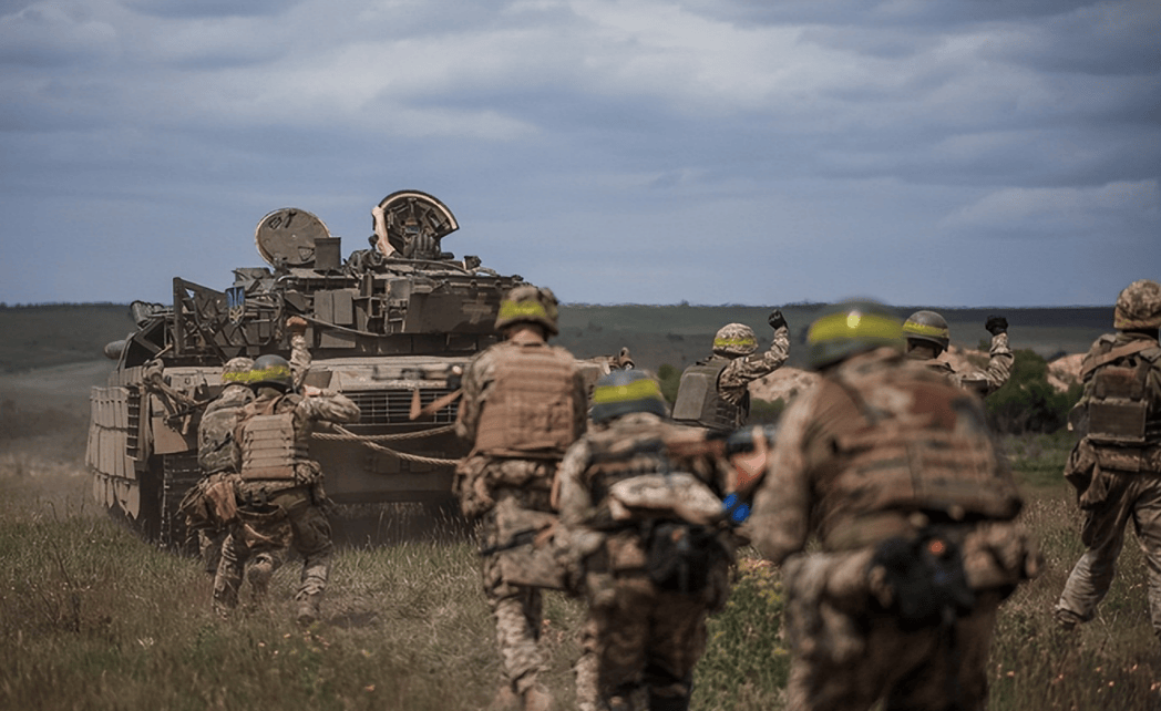 SSG登陆者Vs NC恐龙_3000公里导弹团灭俄基地?泽连斯基来不及高兴SSG登陆者Vs NC恐龙,俄攻入红军城中心