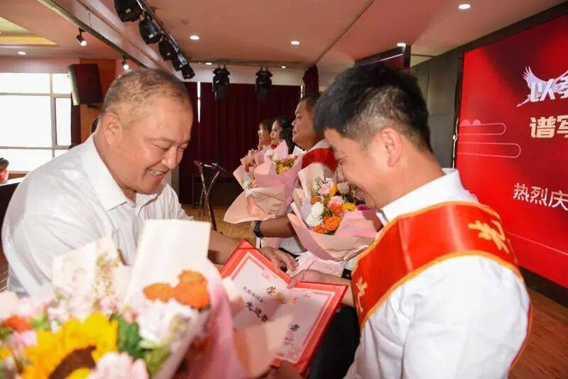 罗马尼亚甲组联赛_忻州市长征小学庆祝第41个教师节