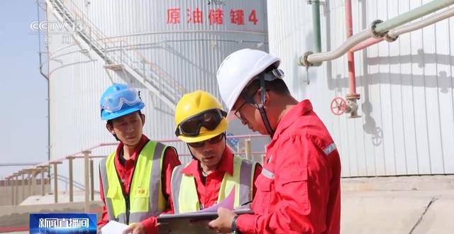 皇冠信用網登2登3_砥砺奋进七十载 天山南北谱华章丨在大漠风沙中 皇冠信用網登2登3他们扎根西部为祖国“加油”