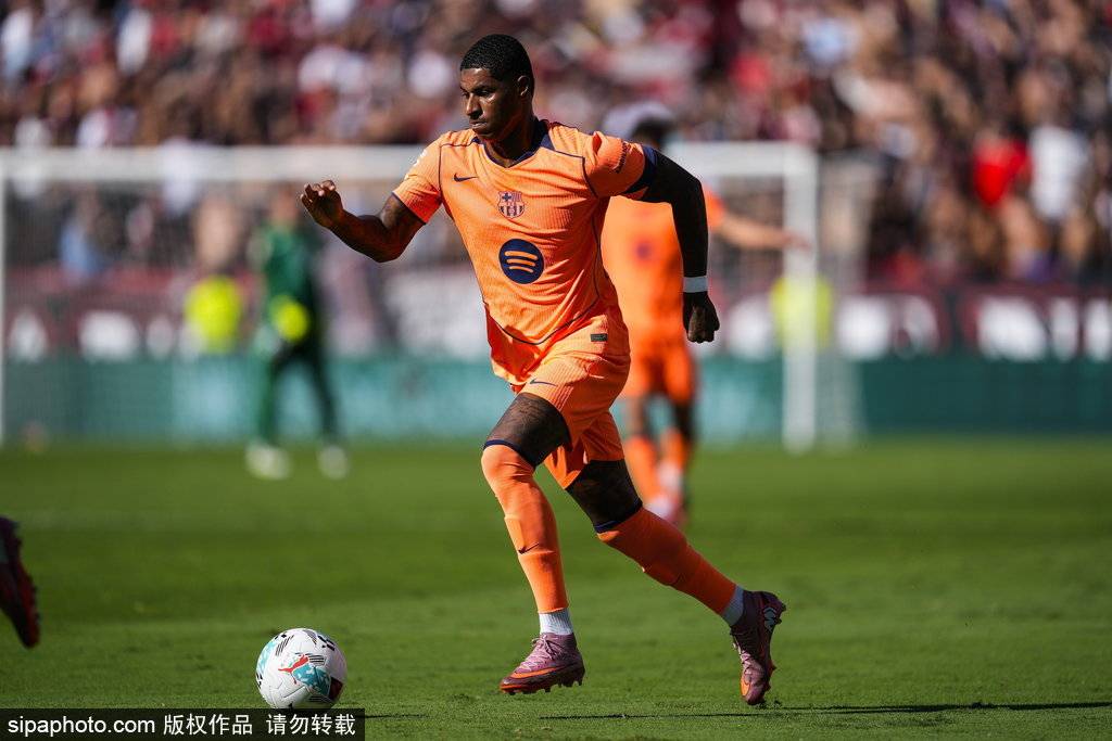 皇冠代理登1租用_西甲-莱万失点桑切斯点射弑旧主 巴萨1-4塞维让出榜首