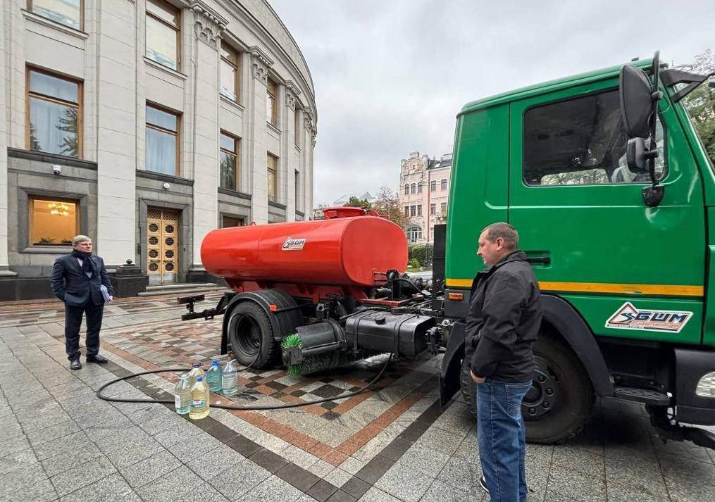 皇冠信用網怎么开户
_普京下狠手皇冠信用網怎么开户
,俄军让乌克兰断水断电一片黑暗,一夜间炸回石器时代