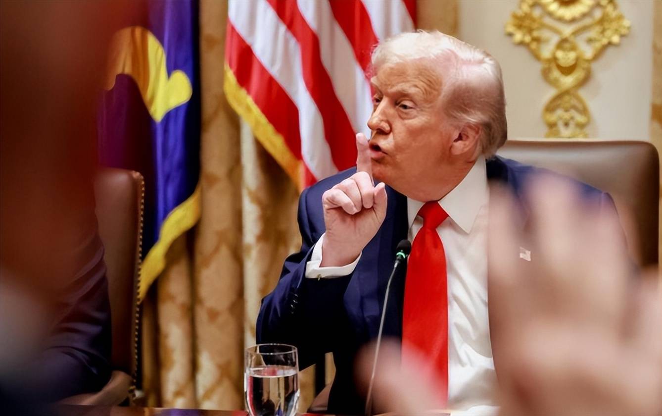 皇冠信用登2代理
_特朗普又变脸了皇冠信用登2代理
,要求中国必须购买美国大豆,否则或终止部分对华贸易?