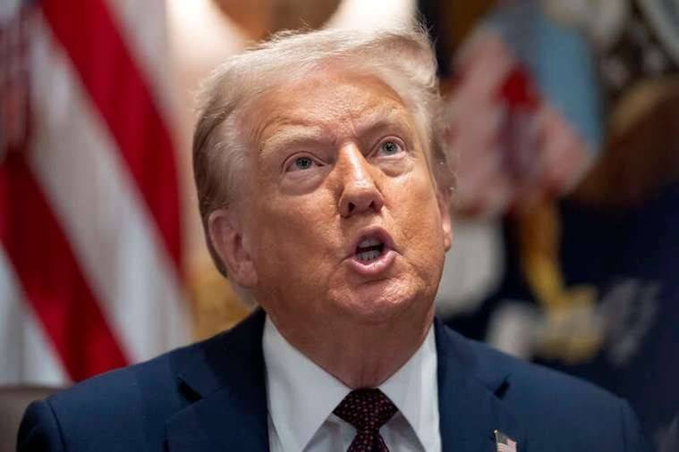 皇冠信用网登3代理
_特朗普很想来中国？微妙时刻皇冠信用网登3代理
，王毅在北京会见另一位美国客人，3句嘱托意味深长，轰动全球舆论