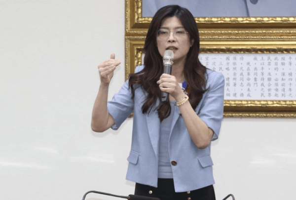 皇冠2登录welcome
_雁默:郑丽文胜出皇冠2登录welcome
,赵少康大败,国民党扶得上墙了吗?