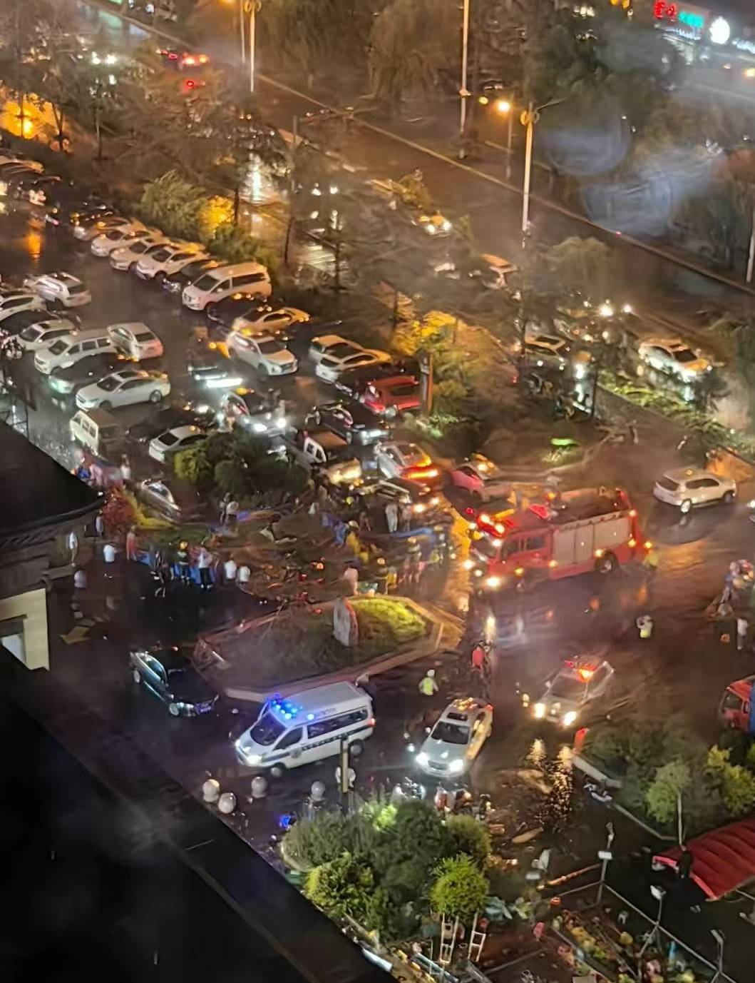 Hga030app_充气滑梯倾倒10人受伤Hga030app，包头2岁男童“睁眼性昏迷”已2个多月，当地披露事故原因