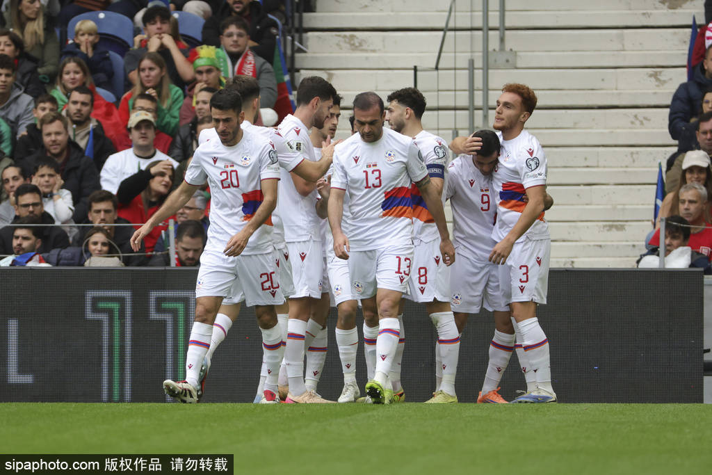 皇冠信用网开户
_直通世界杯皇冠信用网开户
！世预赛-C罗停赛B费戴帽 葡萄牙9-1亚美尼亚