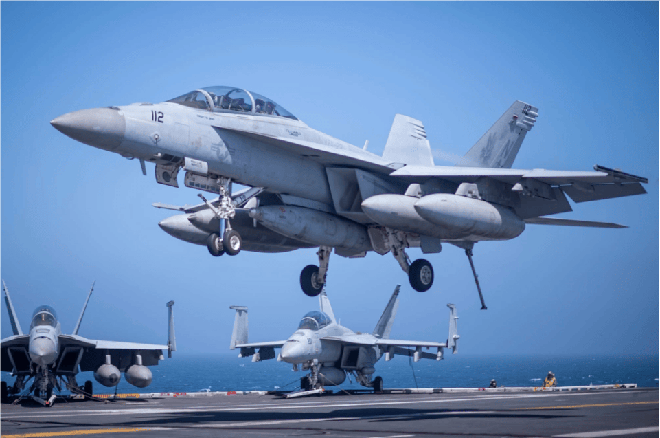 皇冠信用网
_突发坠机皇冠信用网
！打捞进行中......