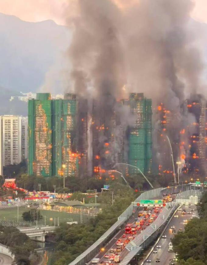 皇冠信用网登2代理申请
_香港大埔多幢高层建筑失火皇冠信用网登2代理申请
,已致13死28伤,政府开设多处庇护中心安置疏散居民