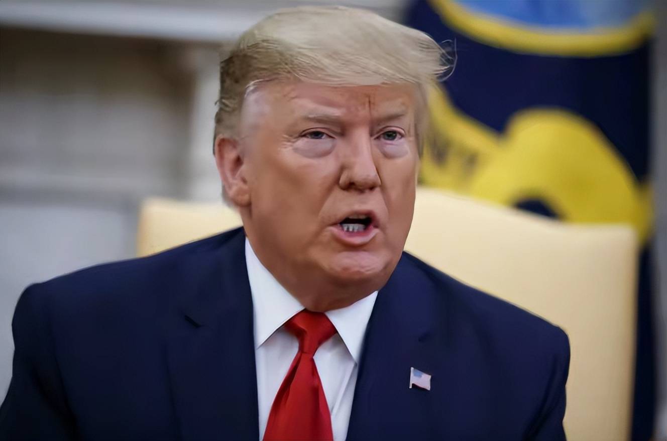 巴黎圣日耳曼
_泽连斯基临阵换帅巴黎圣日耳曼
，特朗普低估了俄方的强硬，无奈被迫向小弟施压，对外释放信号非同寻常