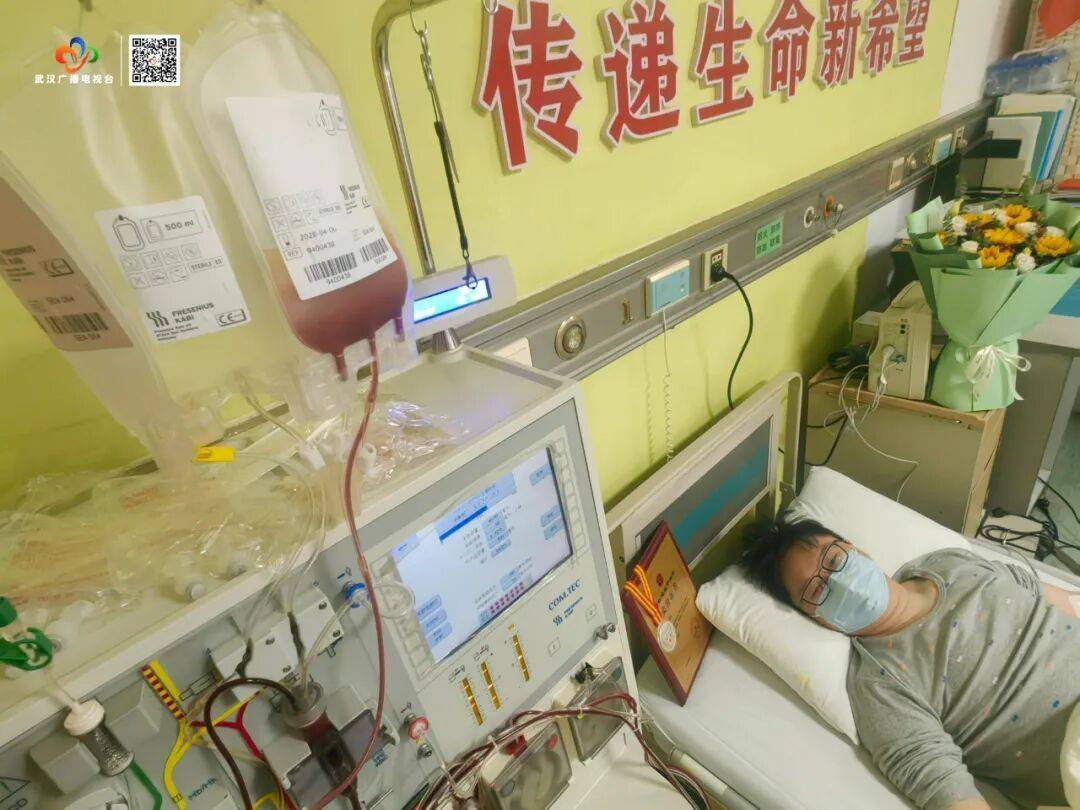 排球
_今天排球
,25岁武汉小伙与5岁陌生女孩千里“结缘”!