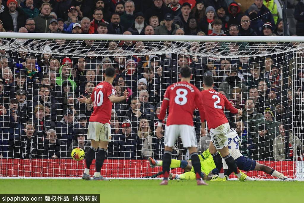 怎么申请皇冠信用网_利桑德罗·马丁内斯:戴上队长袖标怎么申请皇冠信用网,曼联新篇章的开端