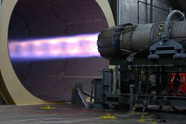 mos011皇冠账号_歼-20换心成功mos011皇冠账号，量产型涡扇-15首飞曝光，老美还真原地等我们30年