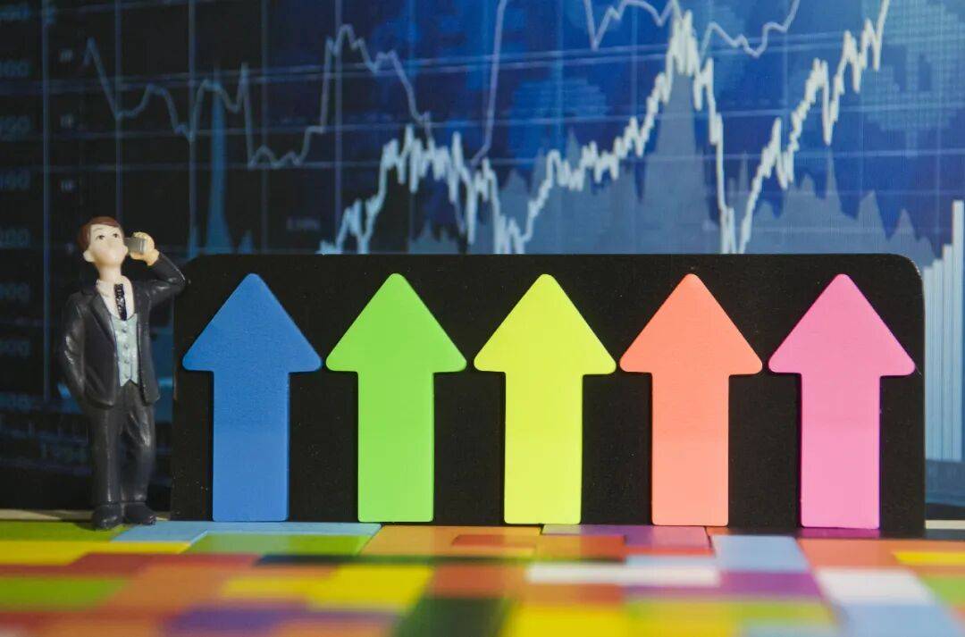 皇冠信用网出租代理_“A股多次刷新10年纪录、ETF规模超6万亿、公募基金A股持仓创新高”皇冠信用网出租代理，2025影响投资的十大资本市场关键词