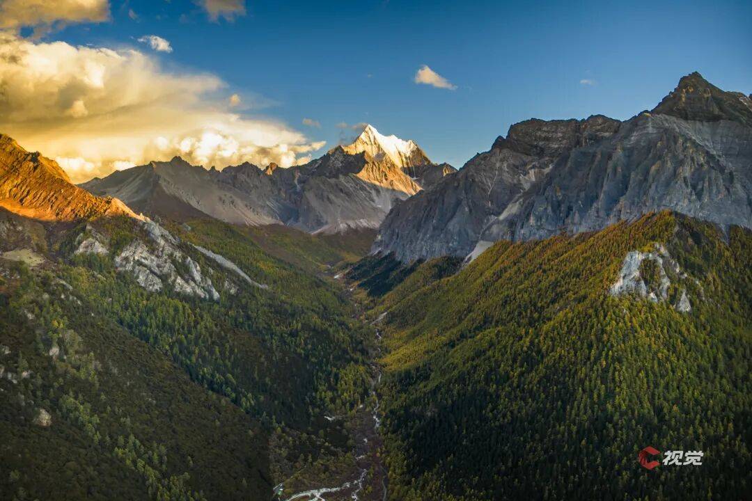 皇冠信用最新地址_甘孜州发布终身门票政策！只需300多元皇冠信用最新地址，即可实现14个景区终身无限次免费入园