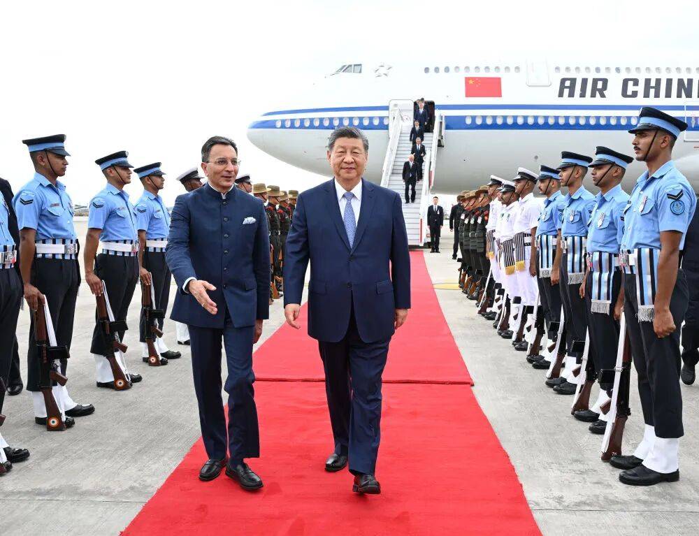 皇冠信用网结算日_习近平抵达新德里皇冠信用网结算日,高清大图来了!